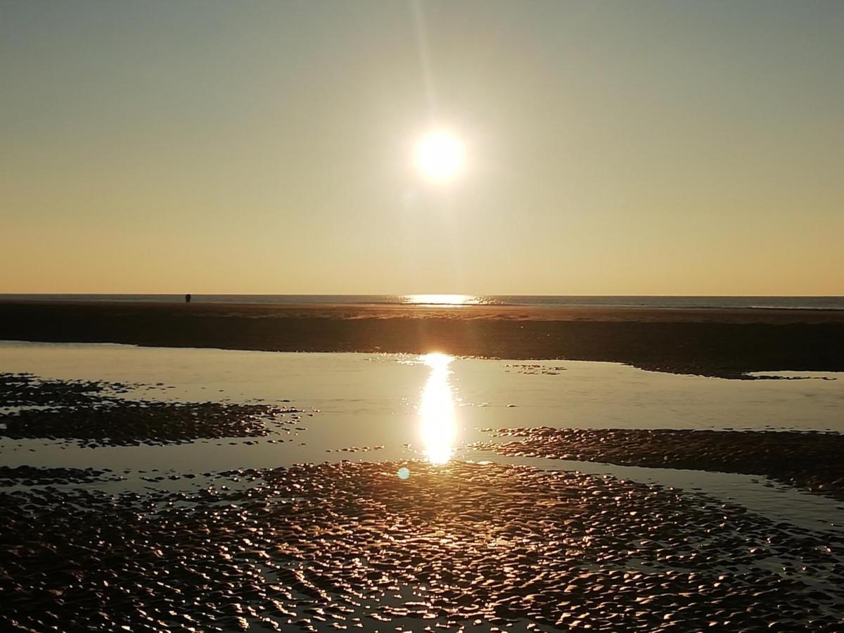 Fort-Mahon : Superbe T2 A 2 Pas De La Plage Avec Parking Prive - Fr-1-482-15 Eksteriør billede